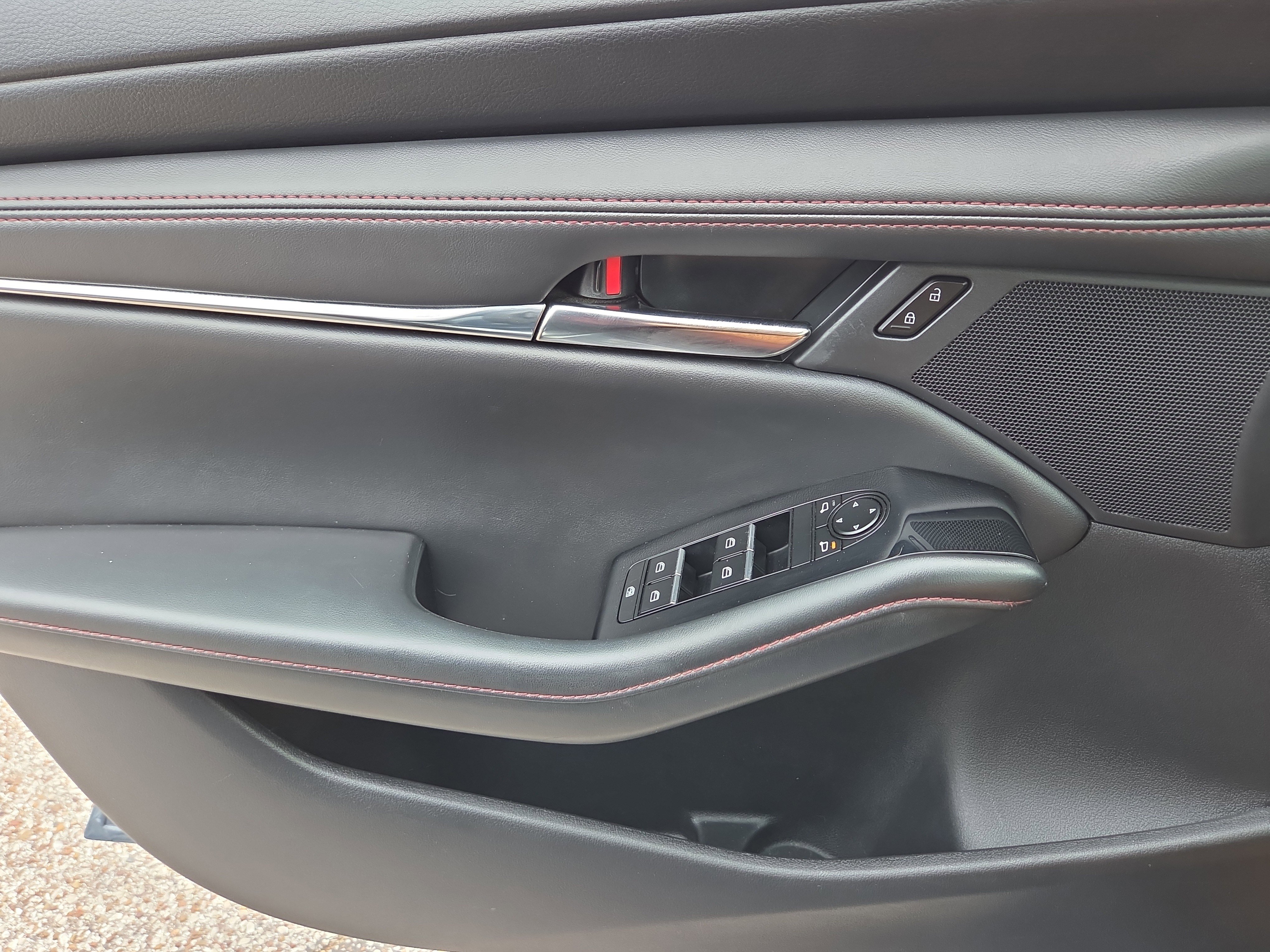 Used 2024 MAZDA MAZDA3 s image 14