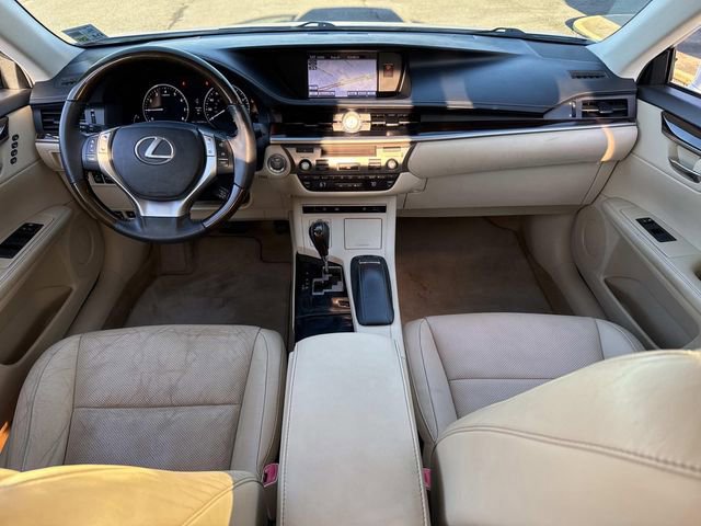 Used 2013 Lexus ES 350 w/ Luxury Pkg image 16