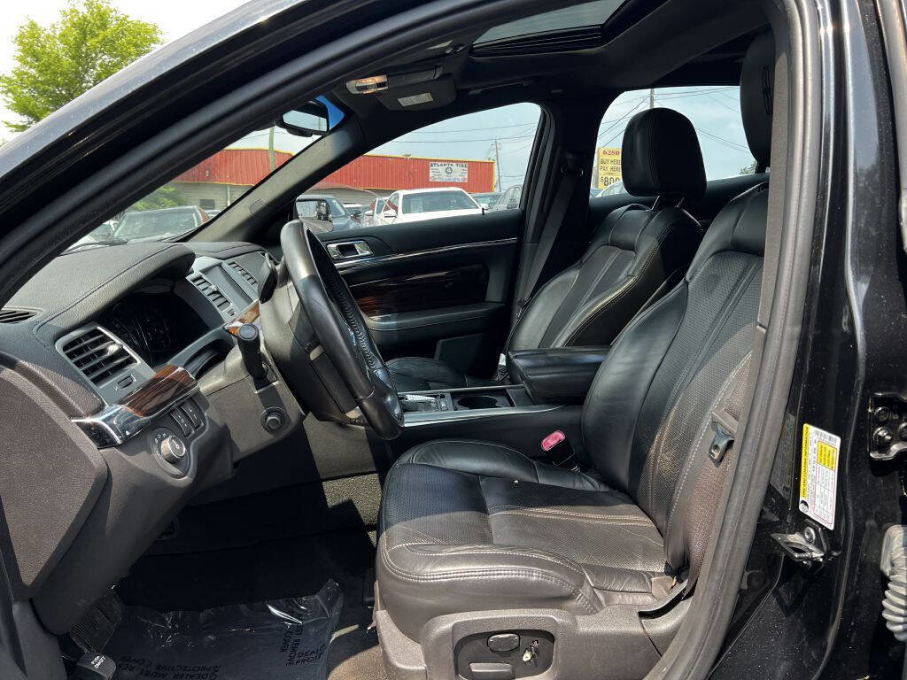 Used 2010 Lincoln MKS AWD image 11