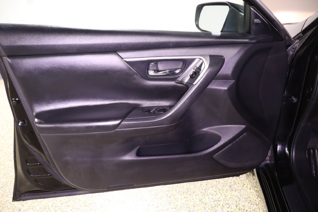Used 2017 Nissan Altima 2.5 SV FWD image 32