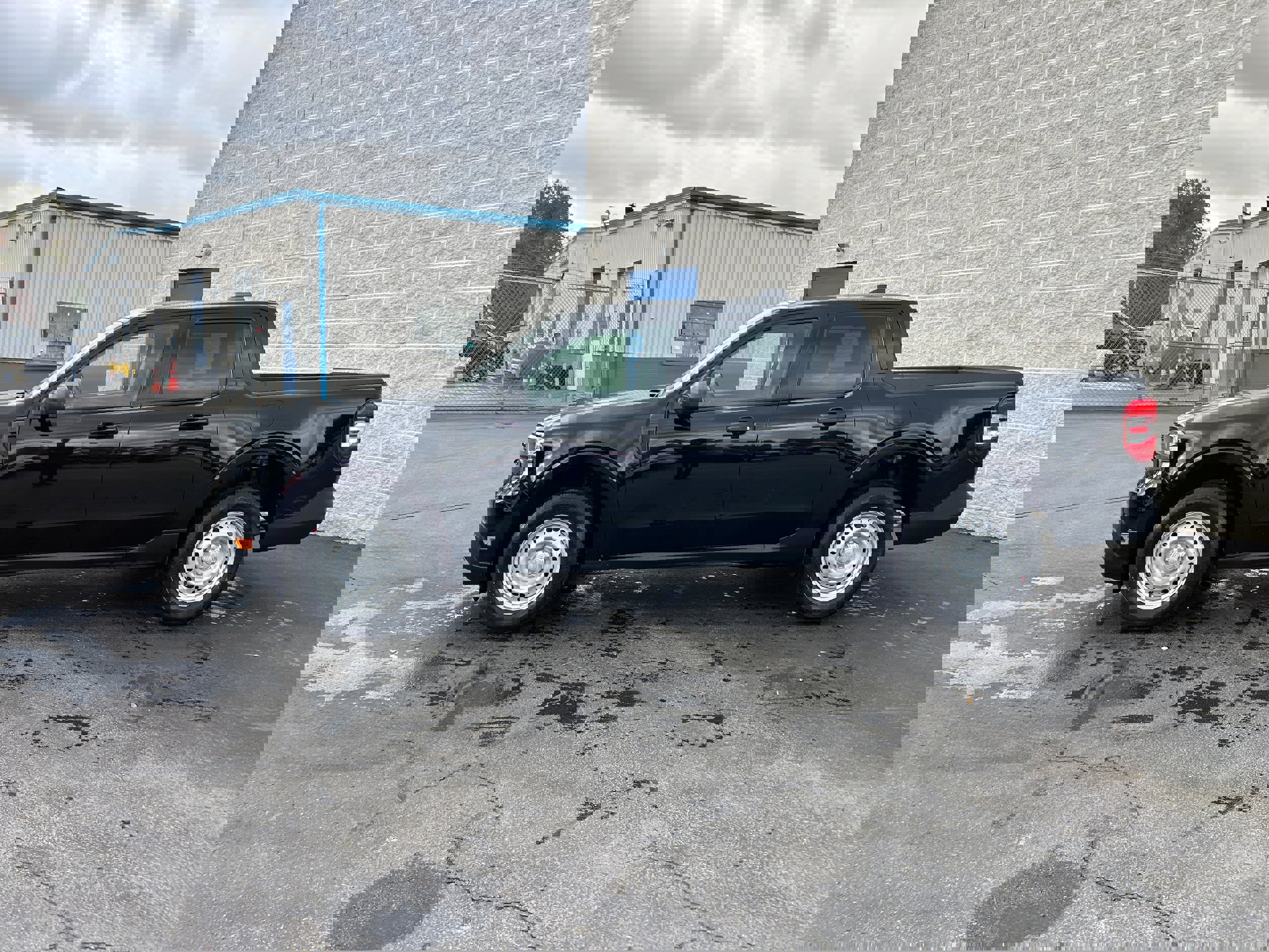 New 2025 Ford Maverick XL w/ Equipment Group 101A image 6