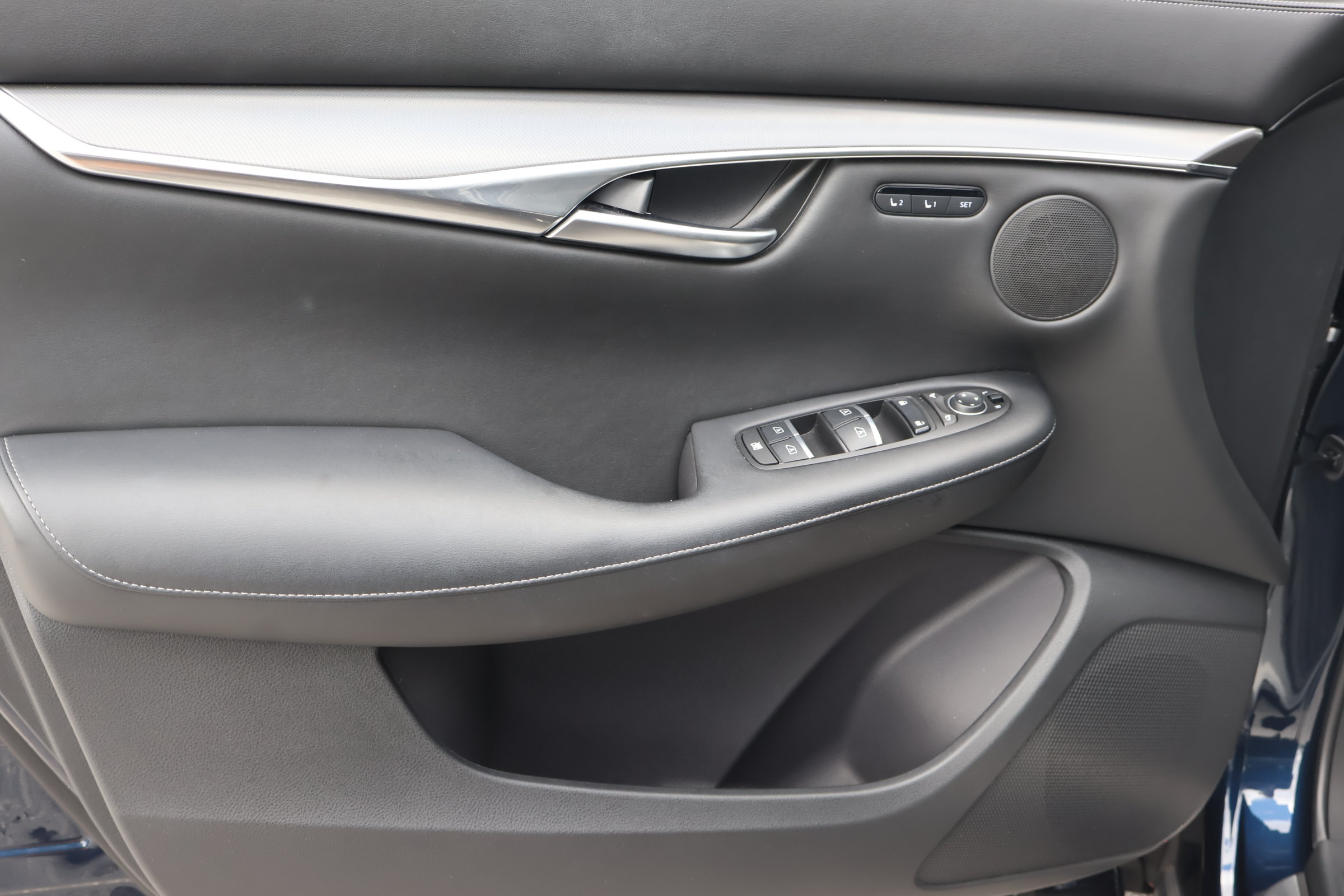 Certified 2024 INFINITI QX50 Luxe FWD image 15