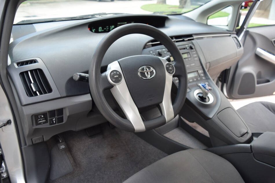 Used 2010 Toyota Prius Two FWD image 44