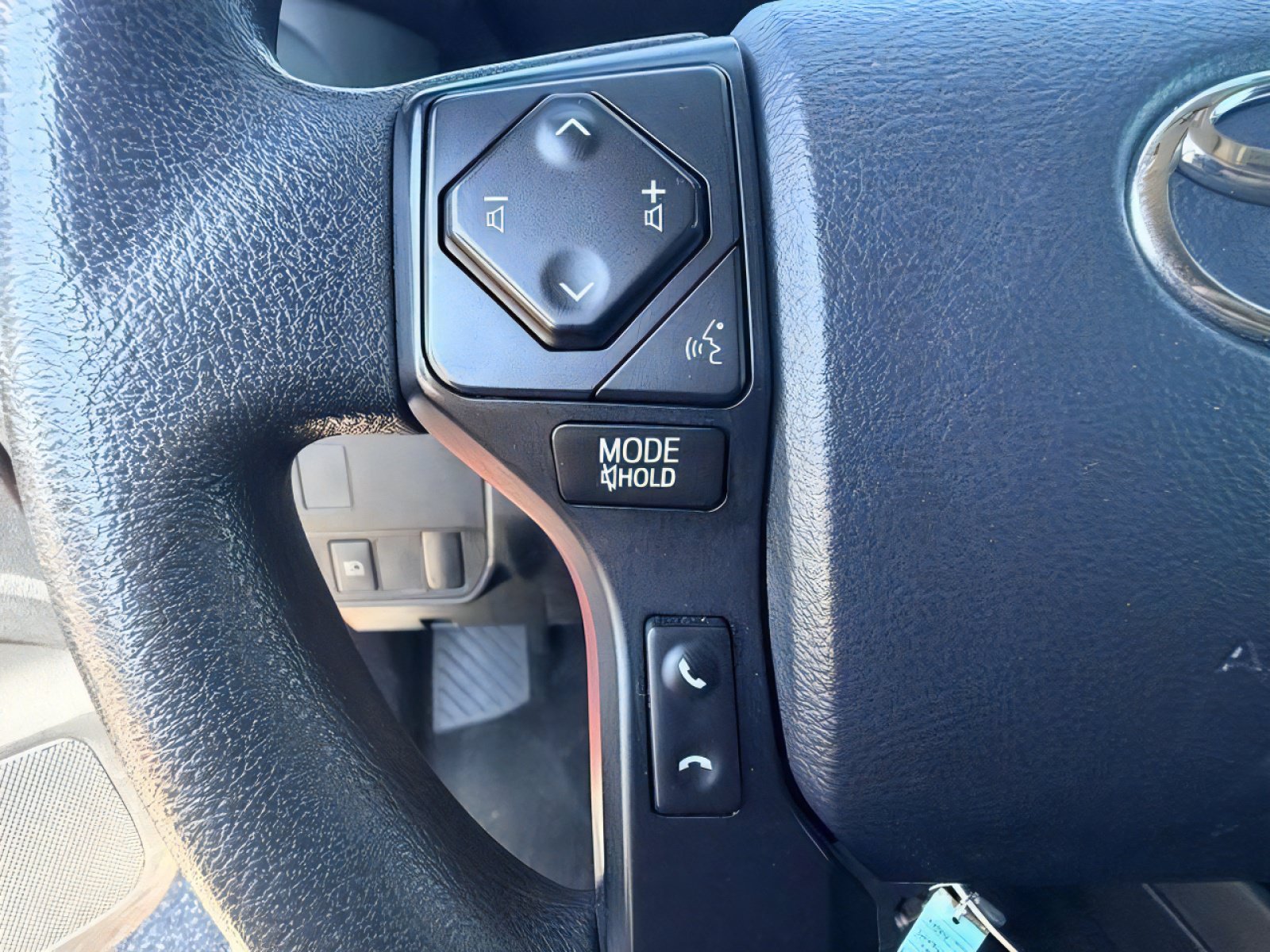 Used 2020 Toyota Tacoma SR RWD image 21