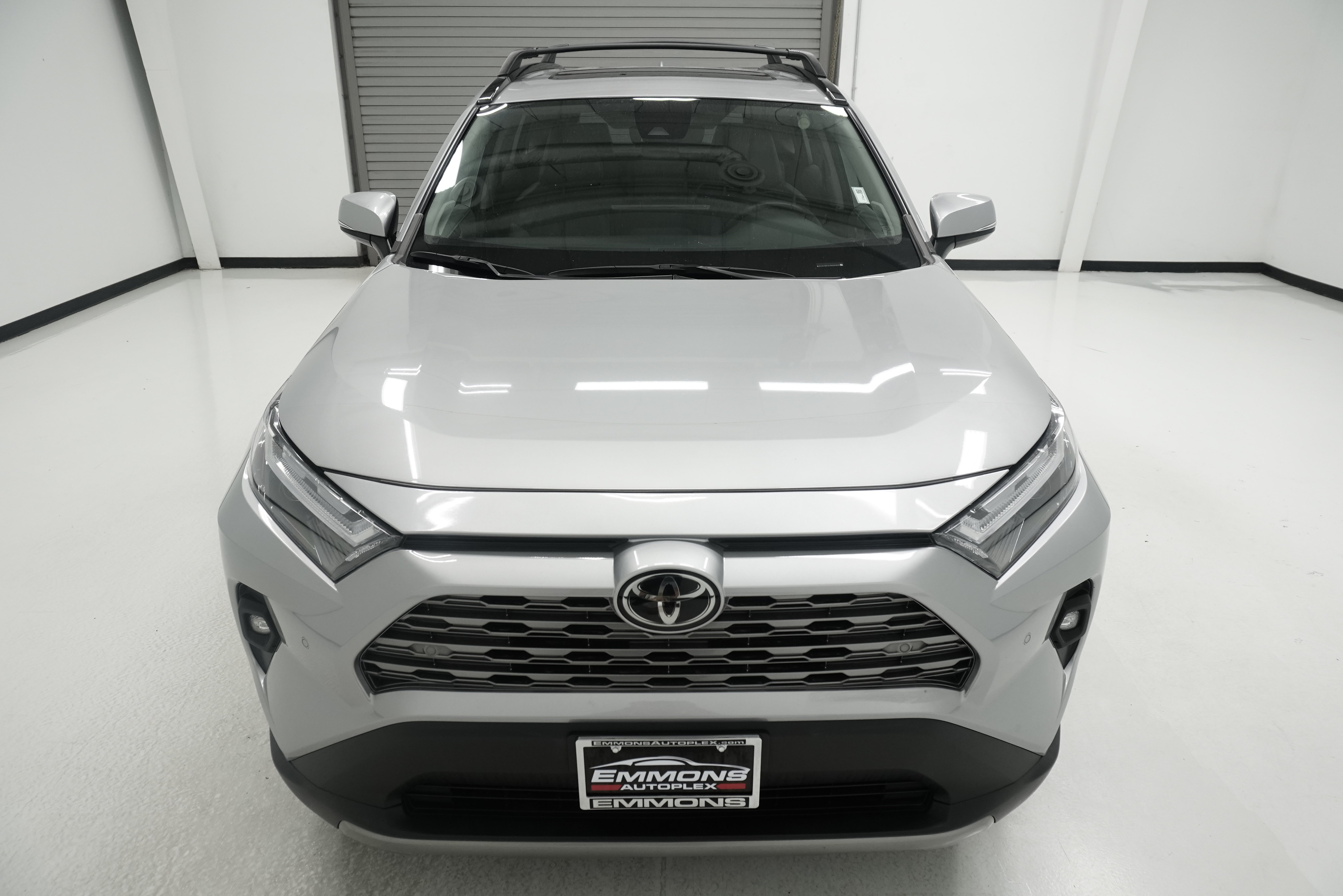 Used 2023 Toyota RAV4 Limited FWD image 2
