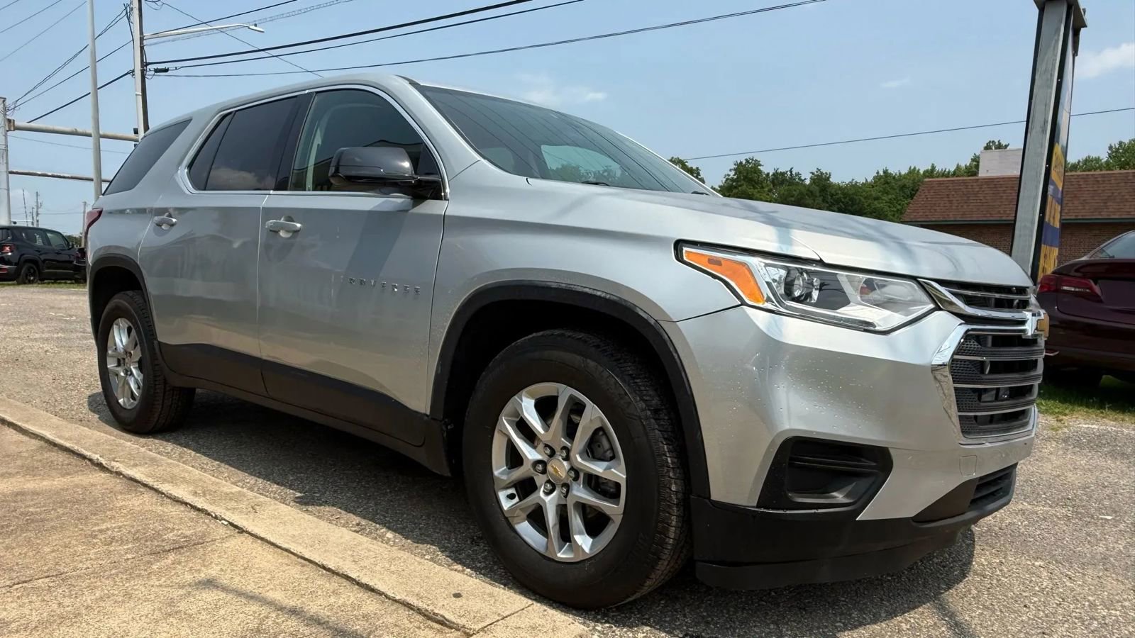 Used 2020 Chevrolet Traverse LS image 4