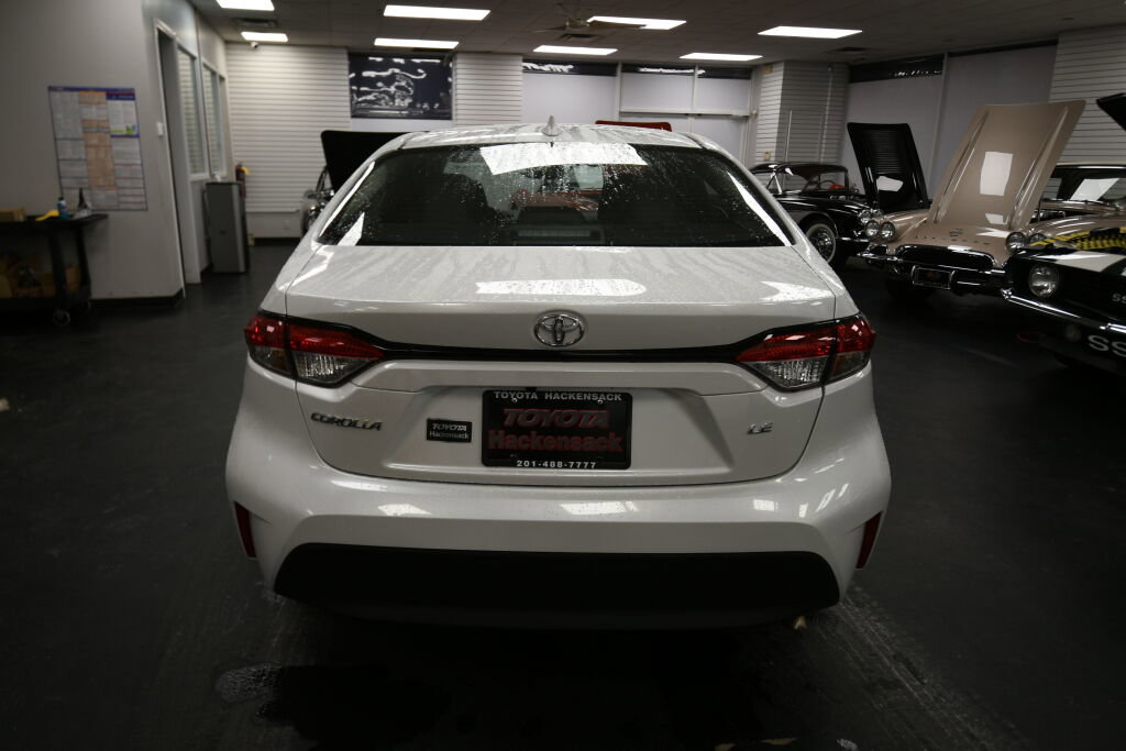 Certified 2025 Toyota Corolla LE image 6