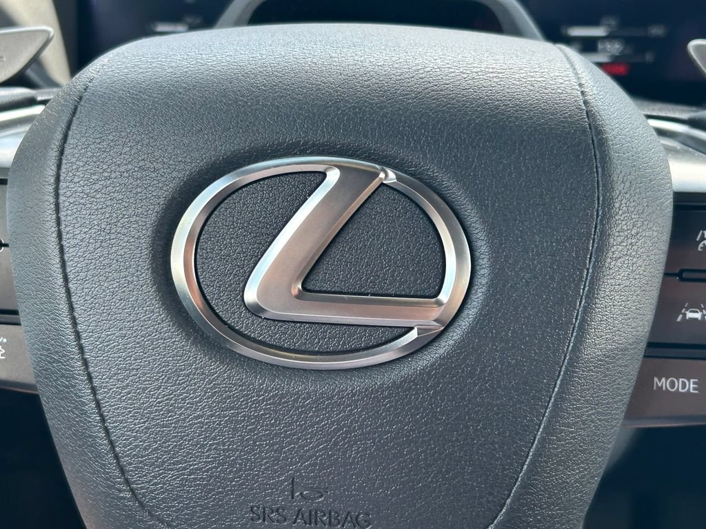 Used 2025 Lexus GX 550 w/ Accessory Package (2T) AWD/4WD image 46