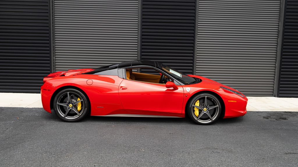 Used 2015 Ferrari 458 Spider RWD image 8