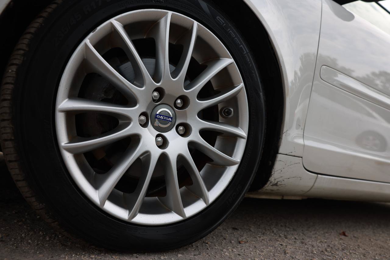Used 2008 Volvo C70 T5 FWD image 29