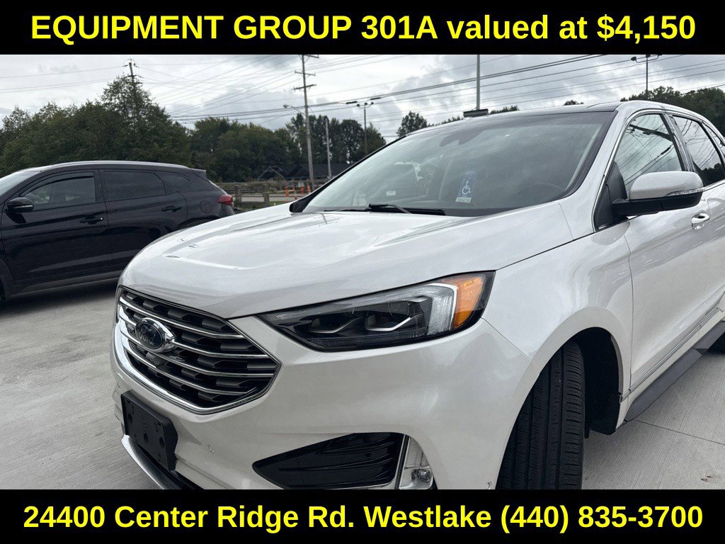 Used 2019 Ford Edge Titanium AWD/4WD image 3