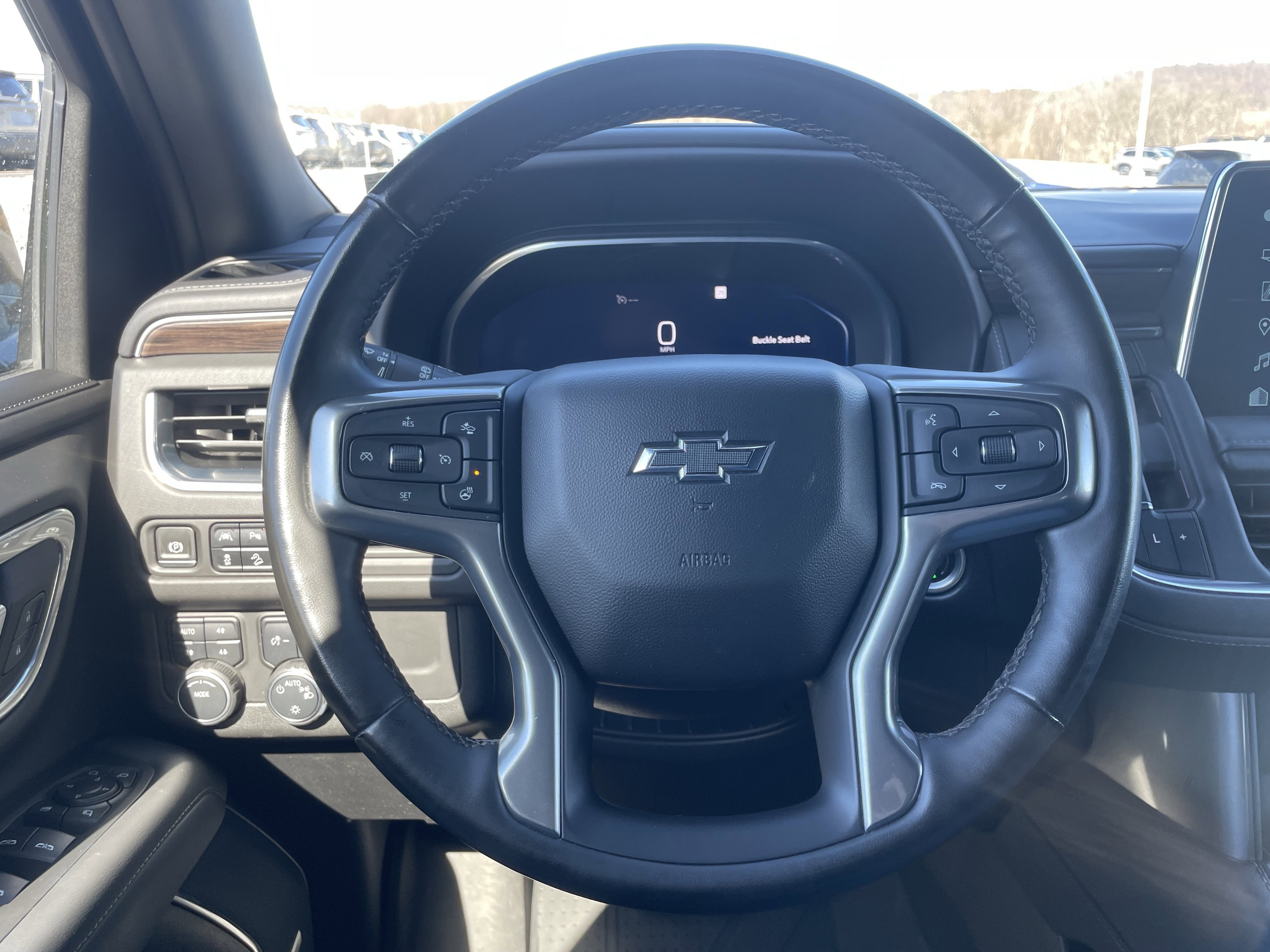 Used 2023 Chevrolet Tahoe Z71 w/ Luxury Package AWD/4WD image 18