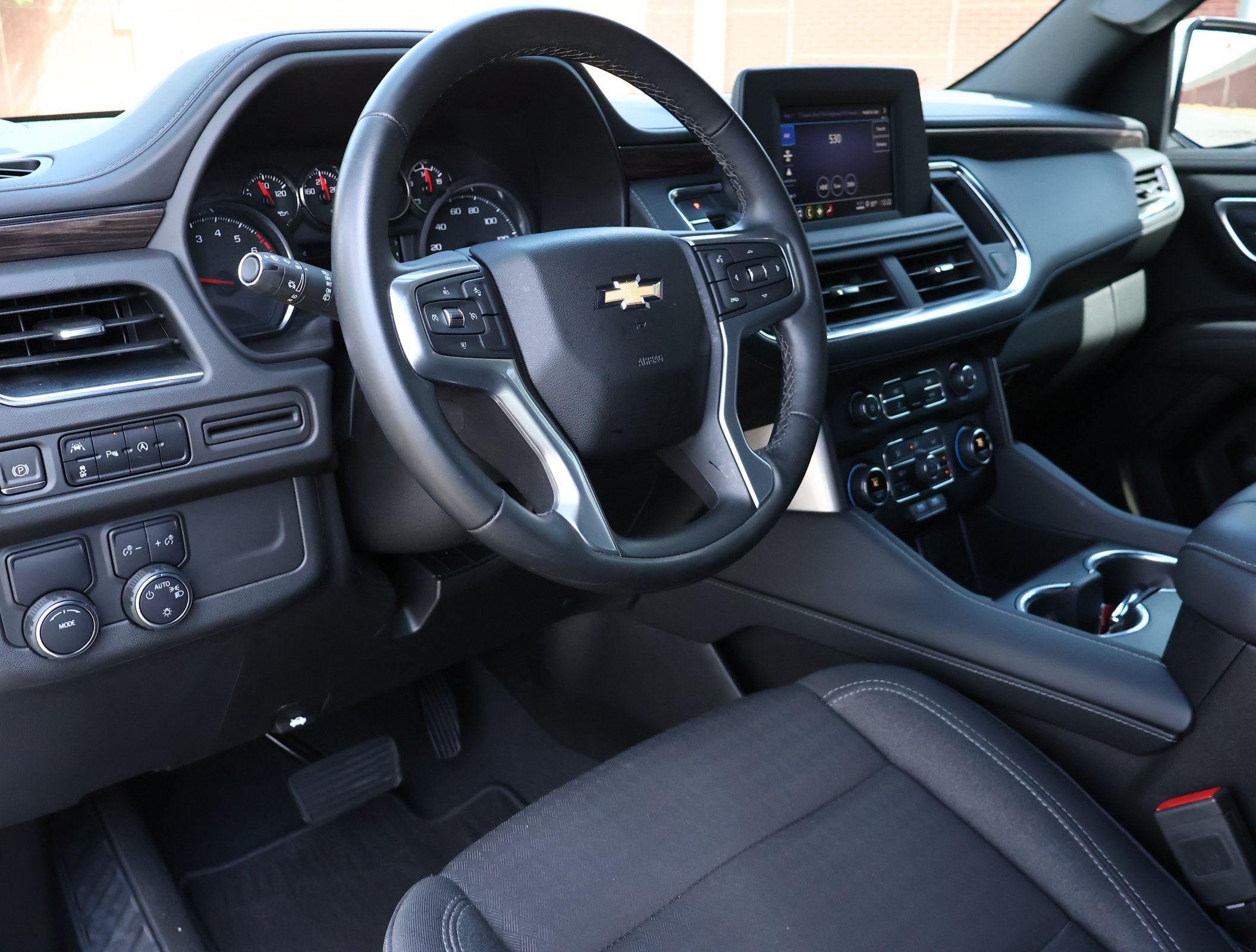 Used 2023 Chevrolet Tahoe LS RWD image 3