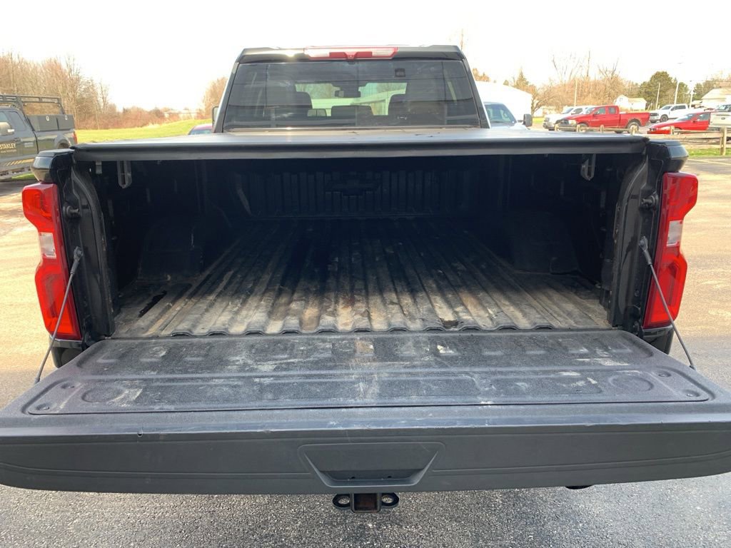Used 2024 Chevrolet Silverado 2500 LT w/ Midnight Edition image 6