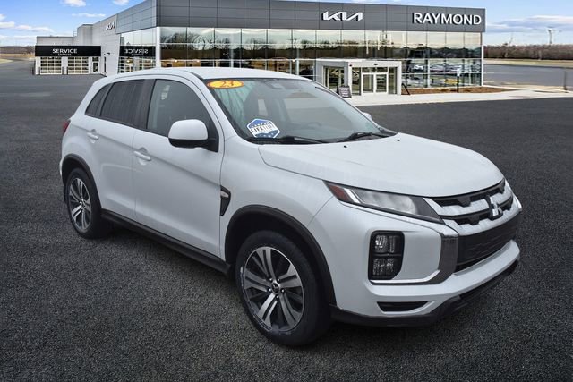 Used 2023 Mitsubishi Outlander Sport ES image 1