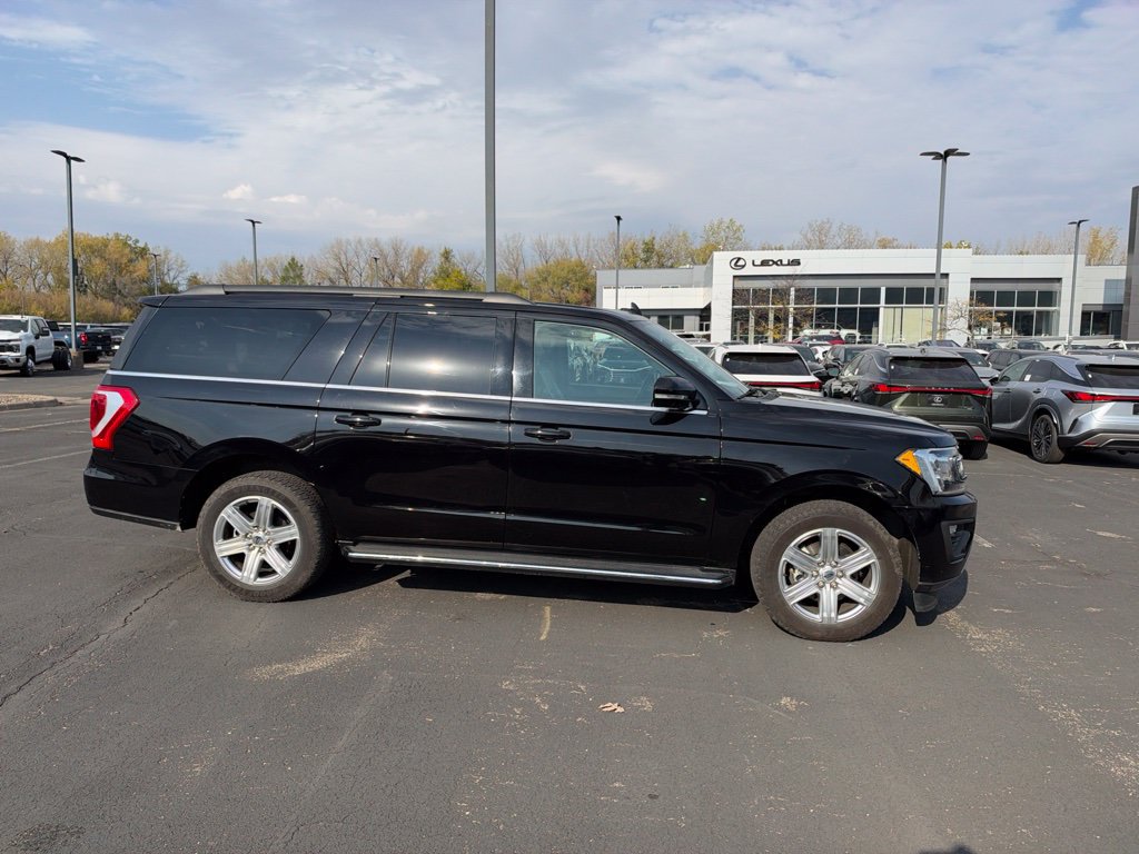 Used 2020 Ford Expedition Max XLT w/ Equipment Group 202A AWD/4WD image 14
