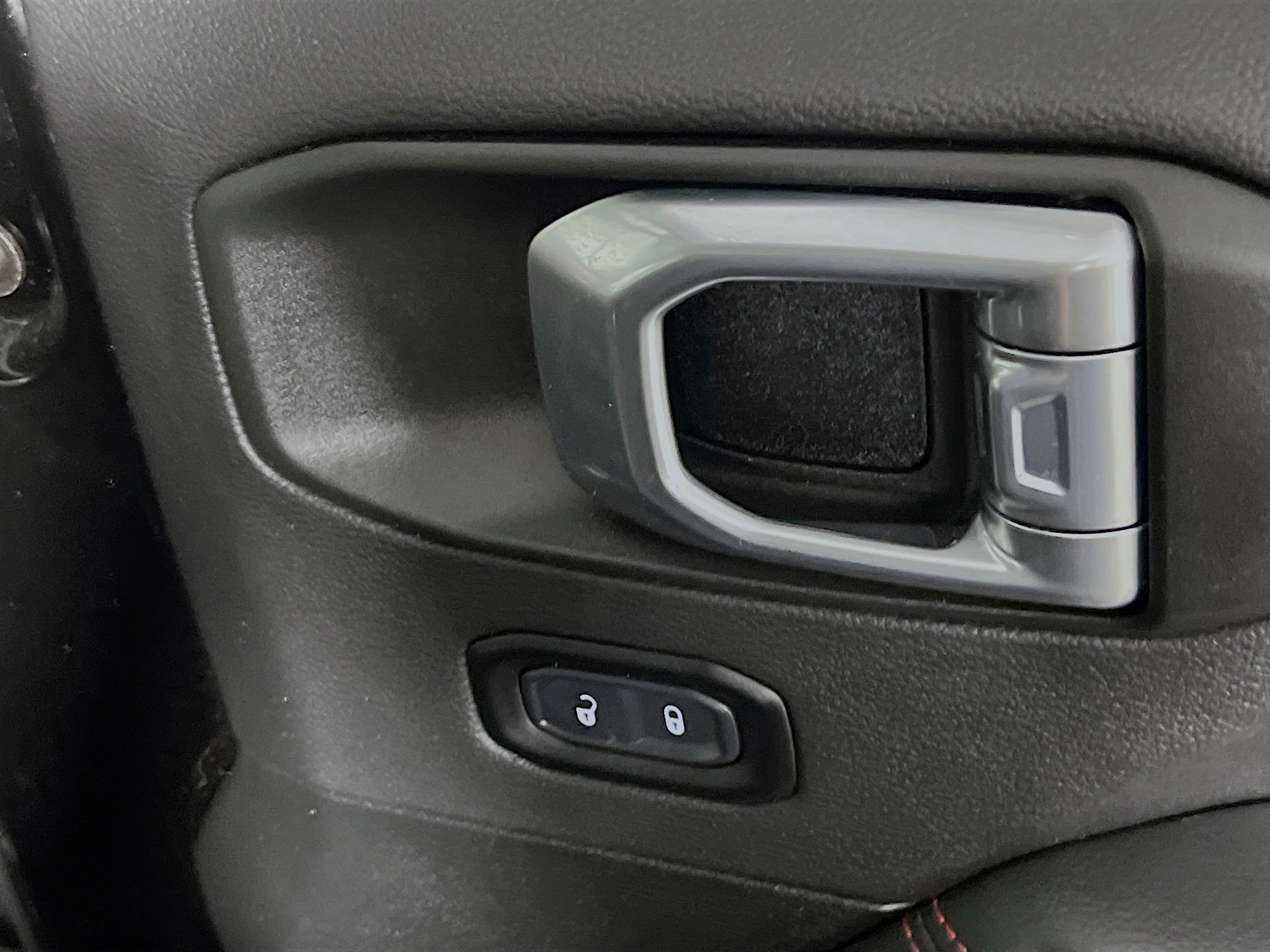 Used 2021 Jeep Wrangler Unlimited Rubicon image 32