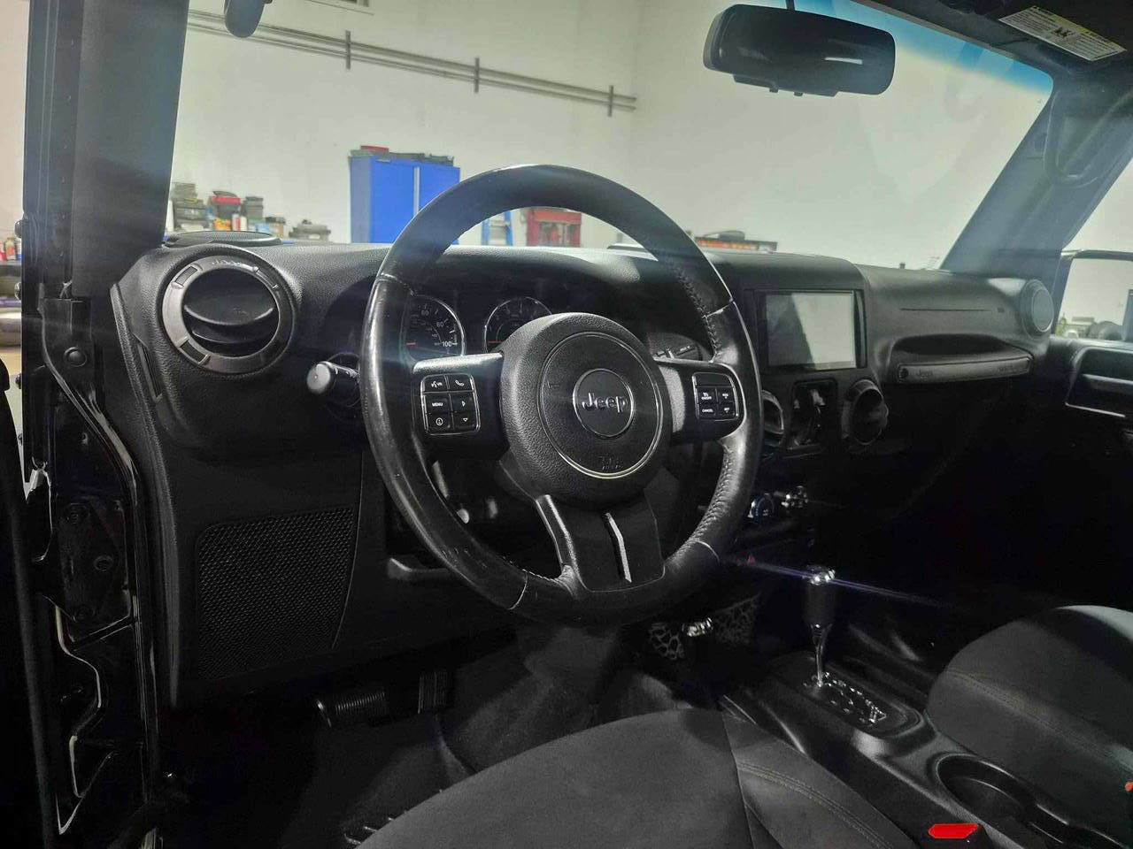 Used 2015 Jeep Wrangler Unlimited Sport w/ Quick Order Package 24S AWD/4WD image 12