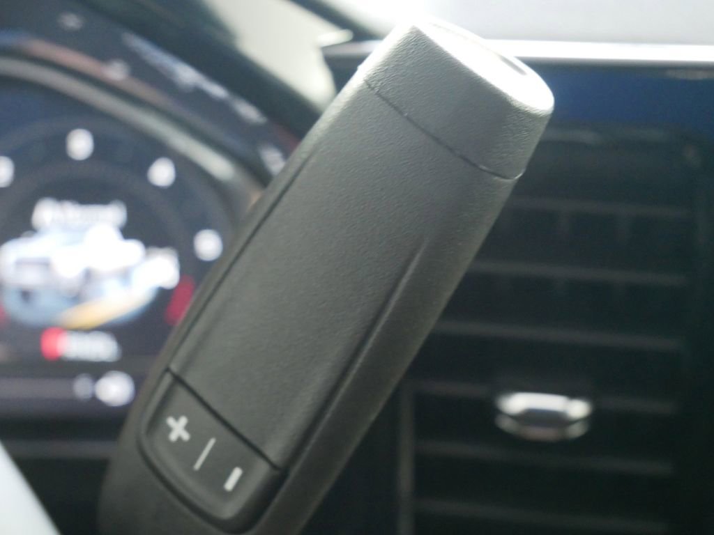 New 2025 GMC Sierra 3500 SLE w/ SLE Convenience Package image 17