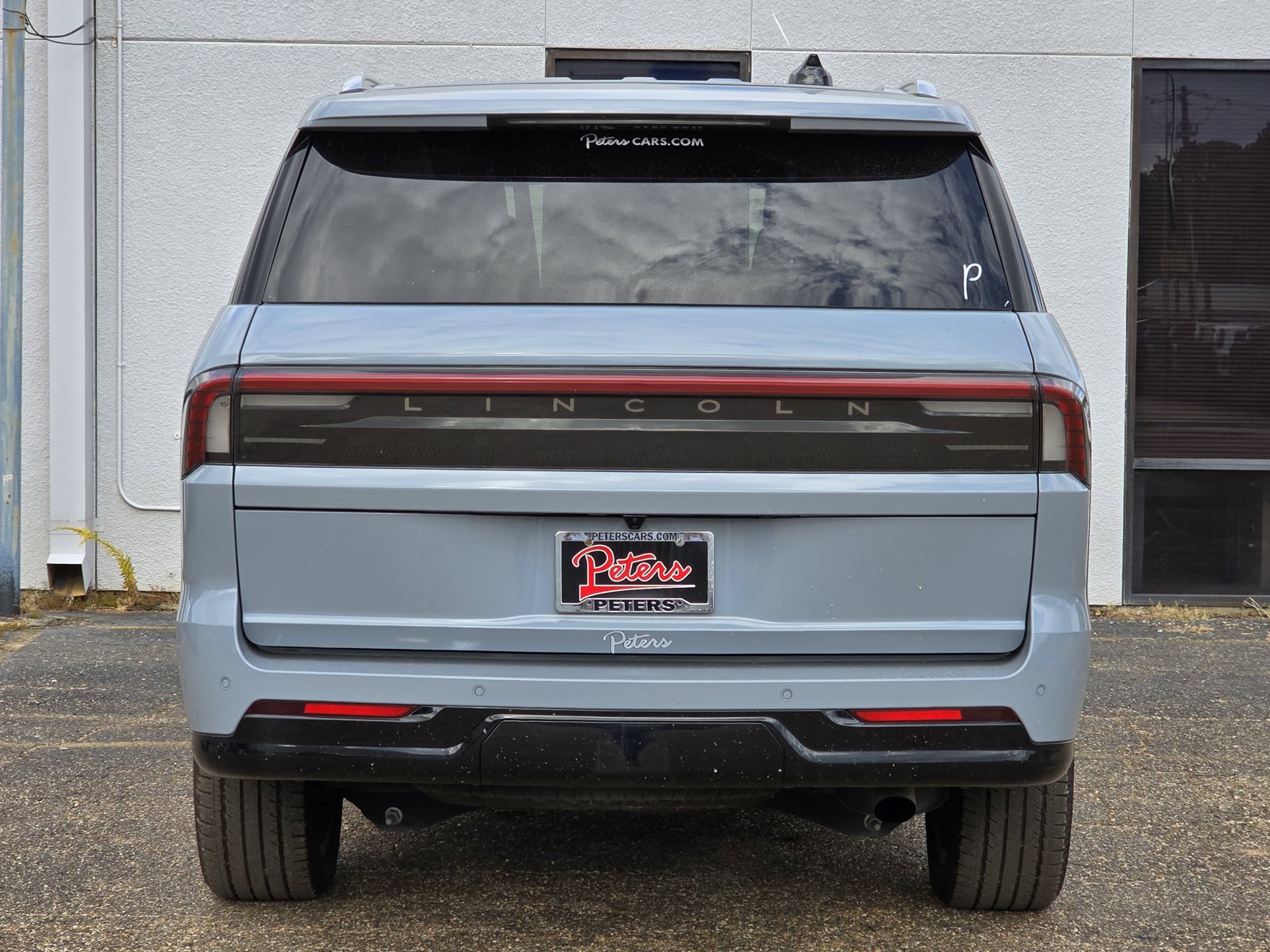Used 2025 Lincoln Navigator Reserve AWD/4WD image 4