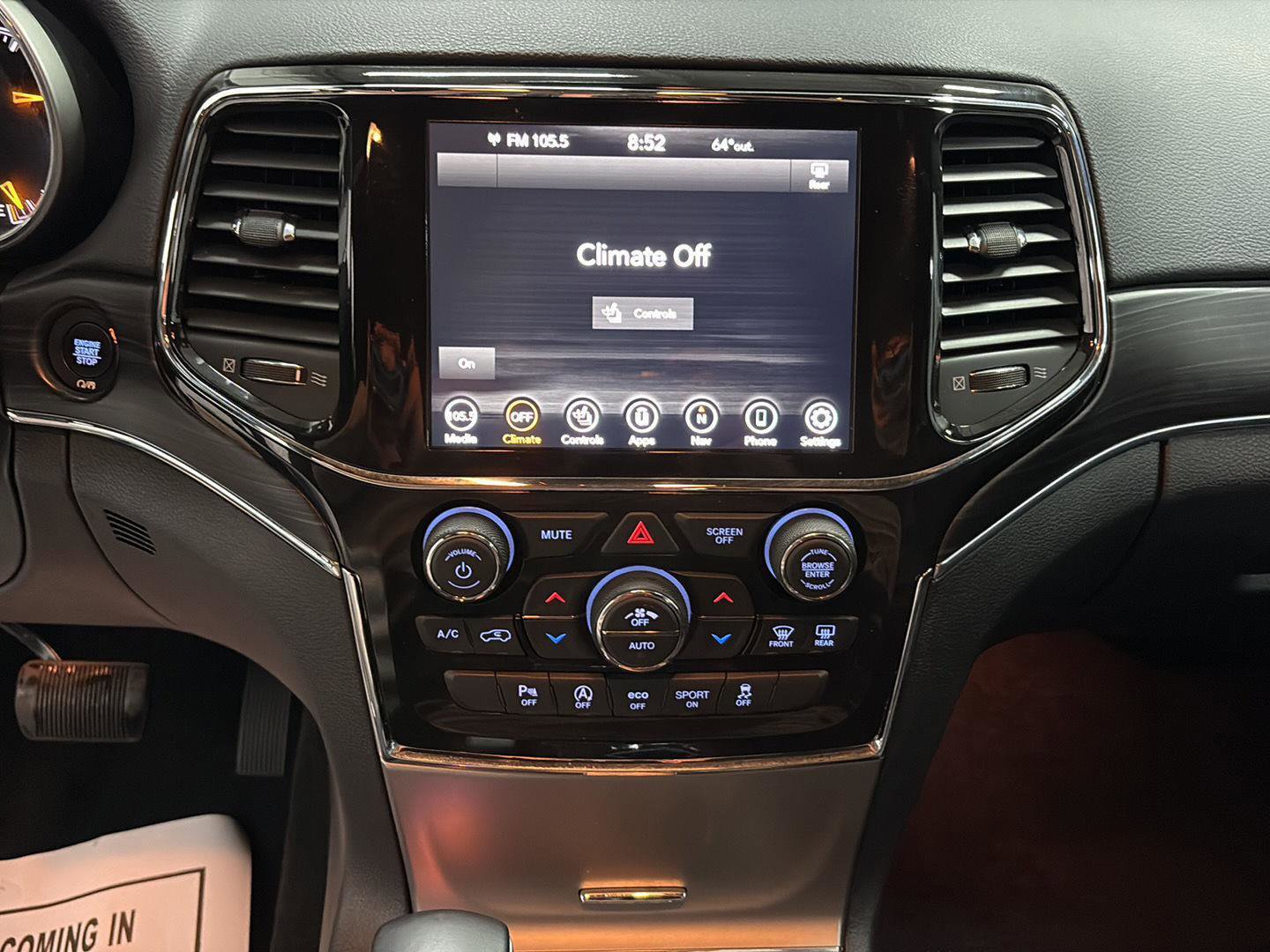 Used 2022 Jeep Grand Cherokee Limited AWD/4WD image 13