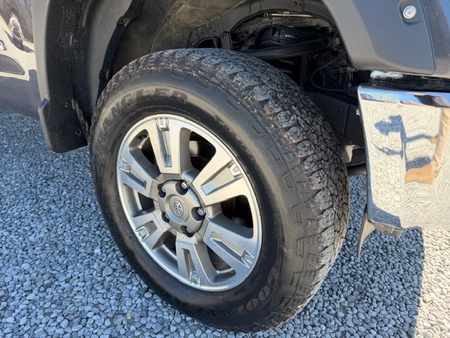 Used 2018 Toyota Tundra SR5 AWD/4WD image 13
