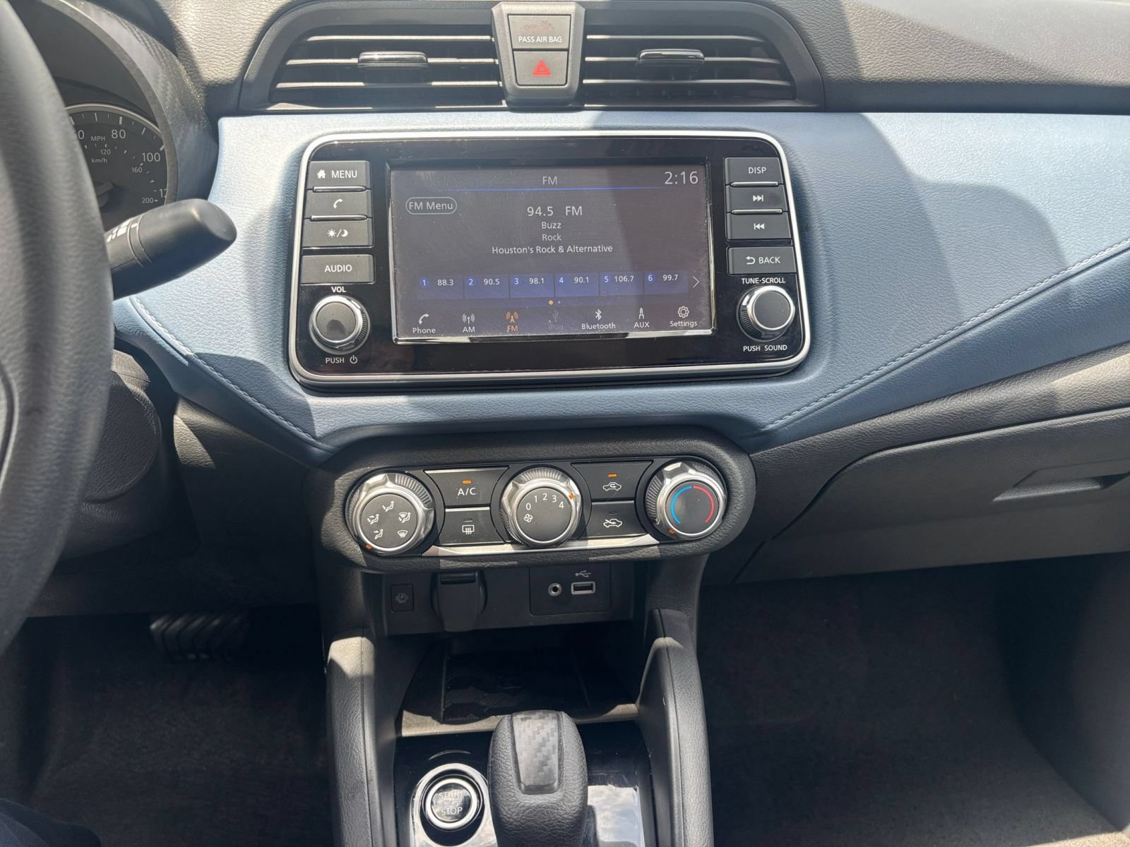 Used 2025 Nissan Versa SV FWD image 17