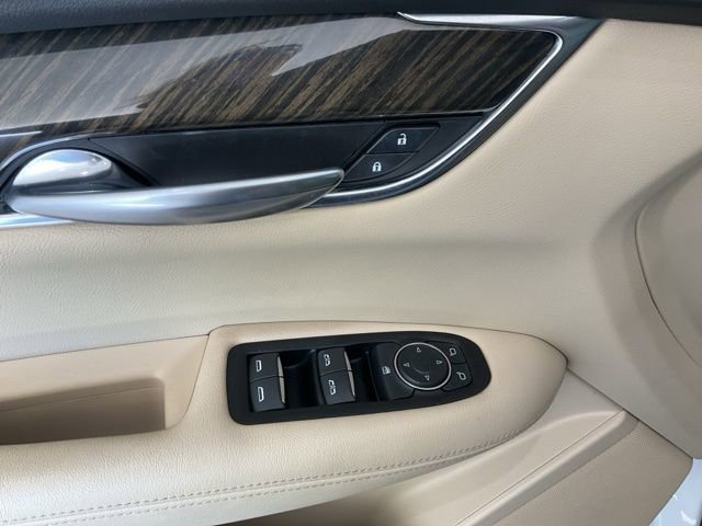 Used 2019 Cadillac XT5 FWD image 5