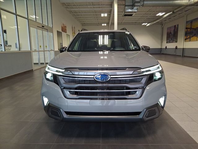 Certified 2025 Subaru Forester Limited image 2