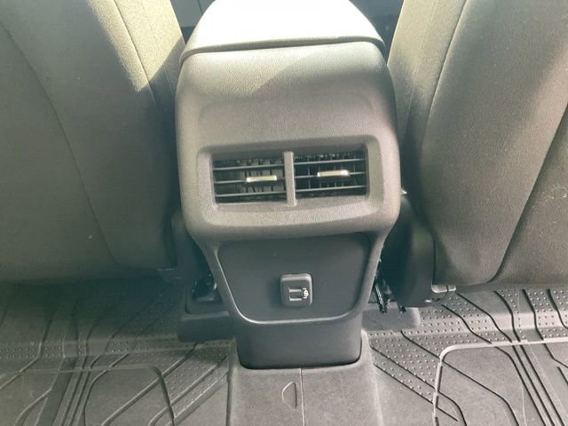 Used 2024 Chevrolet Equinox LS w/ LS Convenience Package image 11