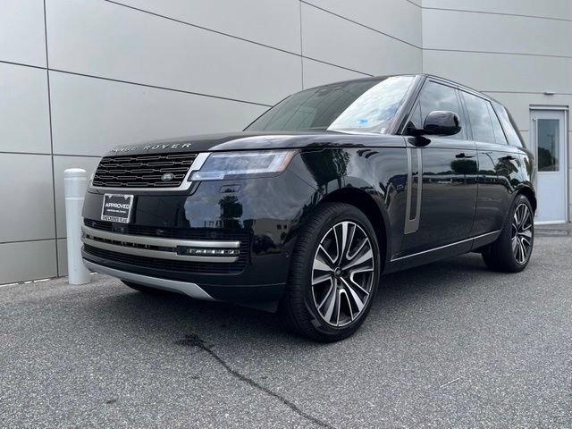 Used 2024 Land Rover Range Rover SE AWD/4WD image 1