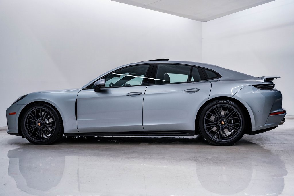 New 2026 Porsche Panamera GTS image 2