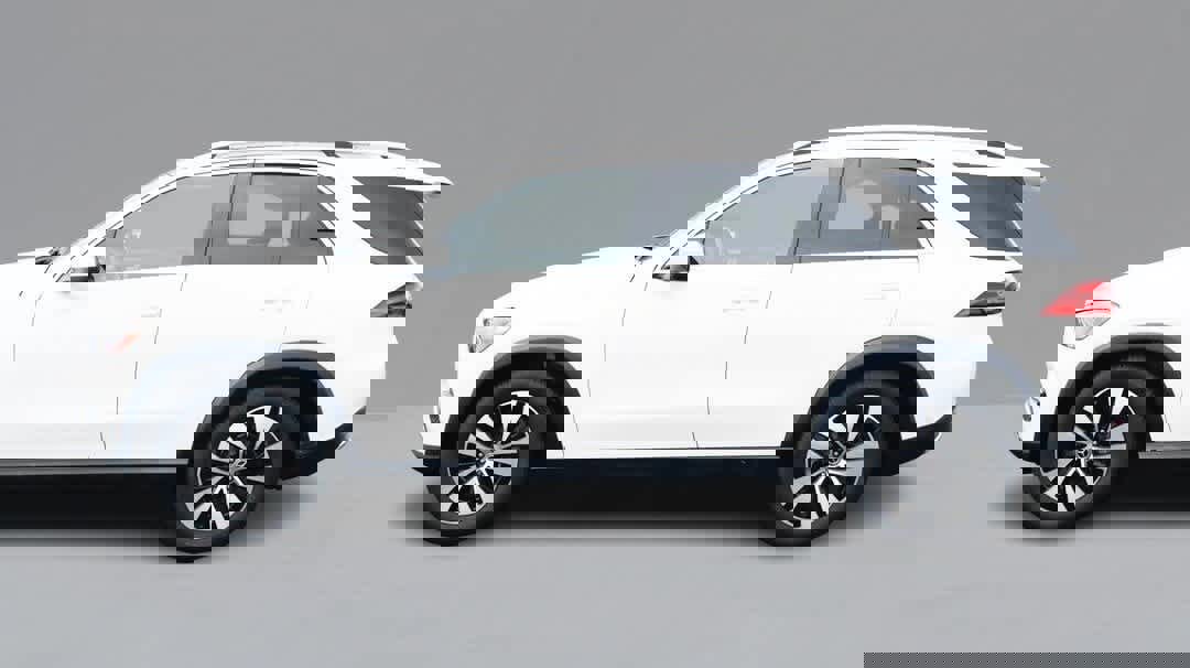 Used 2024 Mercedes-Benz GLE 350 4MATIC w/ Driver Assistance Package image 8