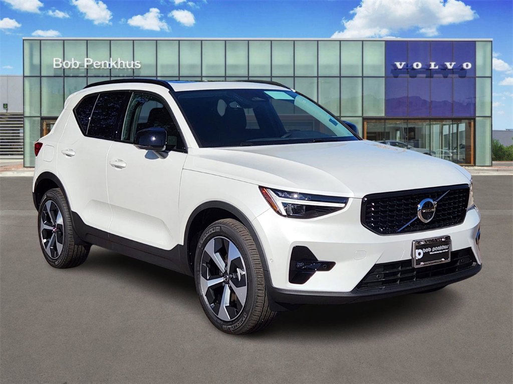 New 2026 Volvo XC40 B5 Plus w/ Protection Package Premier