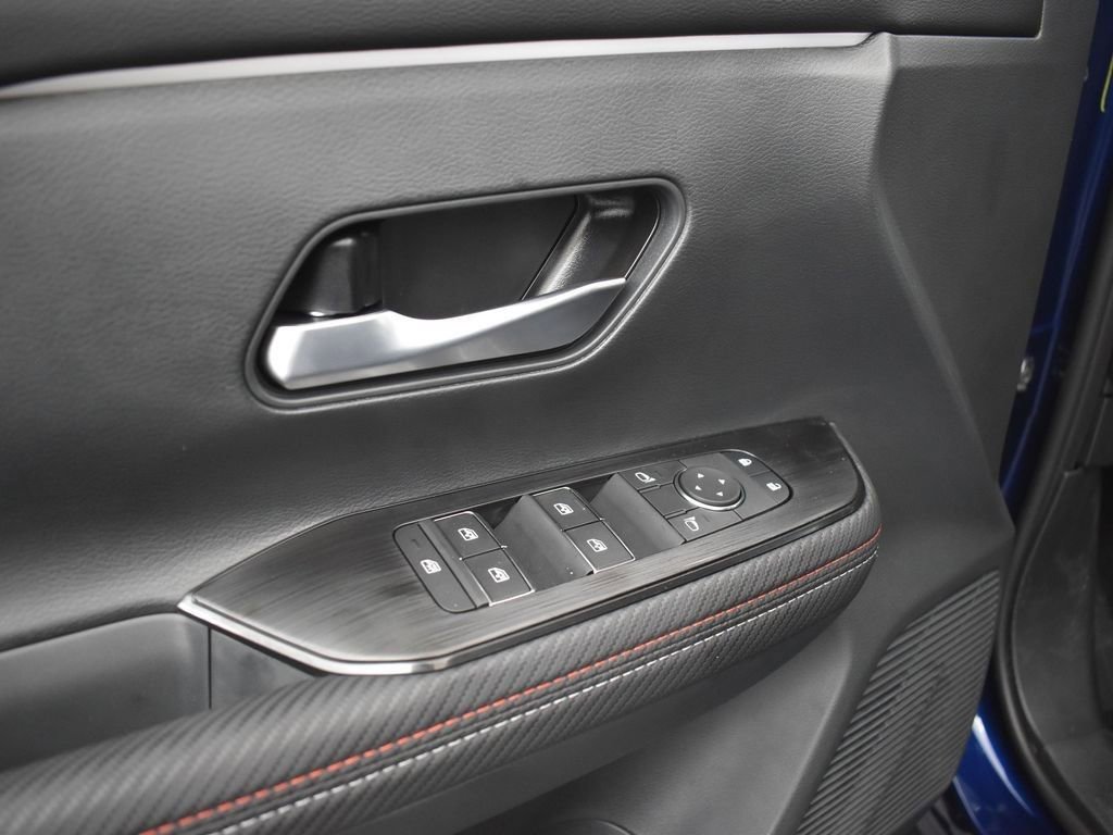 New 2026 Nissan Kicks SR w/ Cold Weather Package image 27
