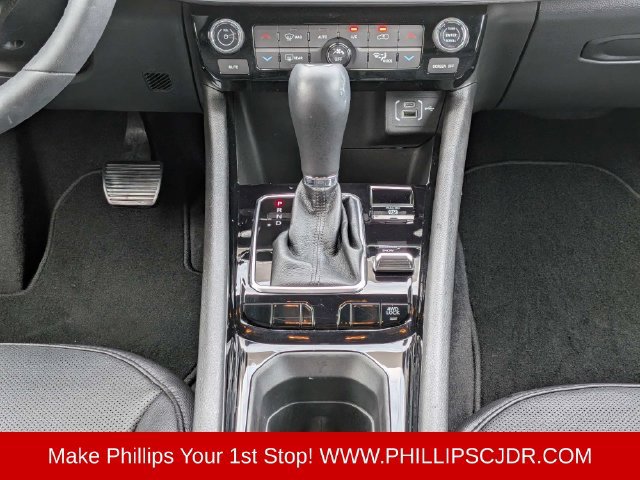 Certified 2025 Jeep Compass Limited w/ Elite Group AWD/4WD image 18