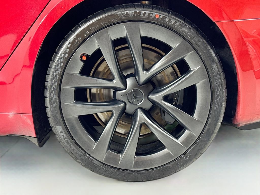 Used 2021 Tesla Model S Plaid image 10