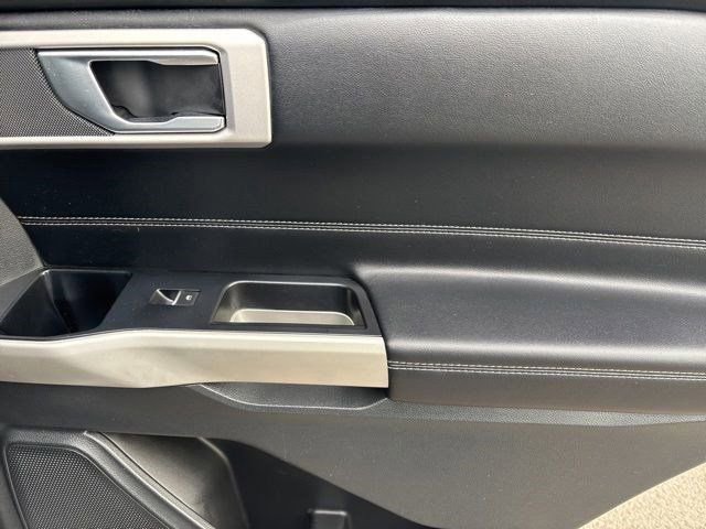 Used 2022 Ford Explorer XLT RWD image 33