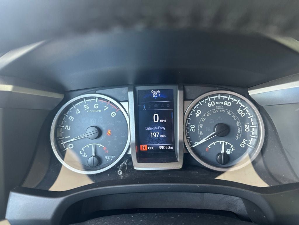 Used 2019 Toyota Tacoma SR5 AWD/4WD image 17