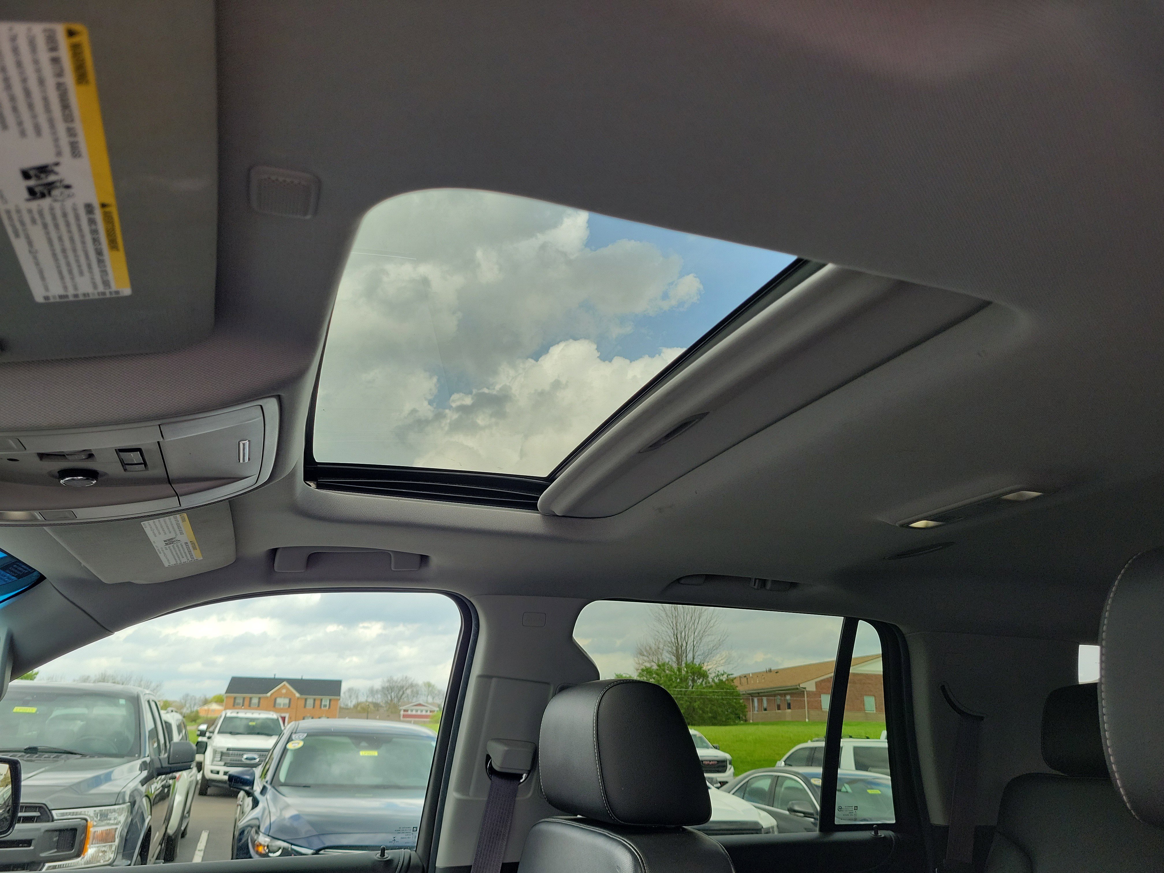 Used 2015 GMC Yukon SLT image 18