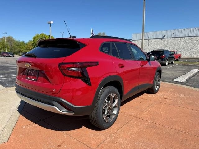 New 2026 Chevrolet Trax LT w/ LT Convenience Package FWD image 6