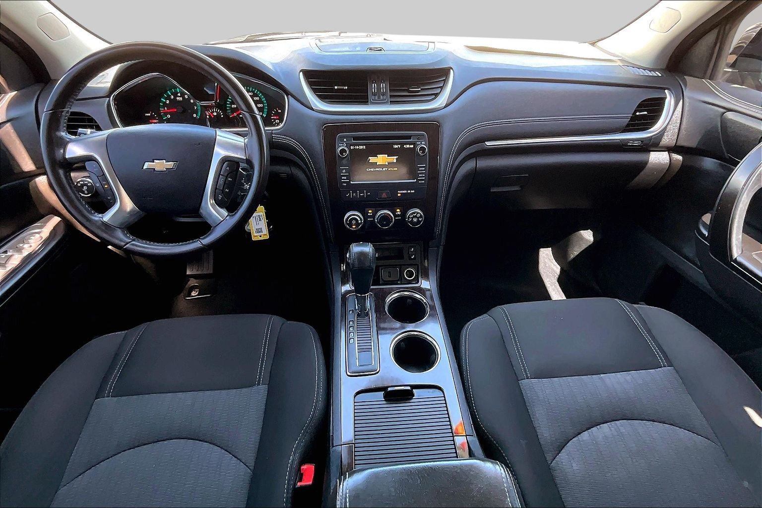 Used 2017 Chevrolet Traverse LT w/ Style and Technology Package FWD image 14
