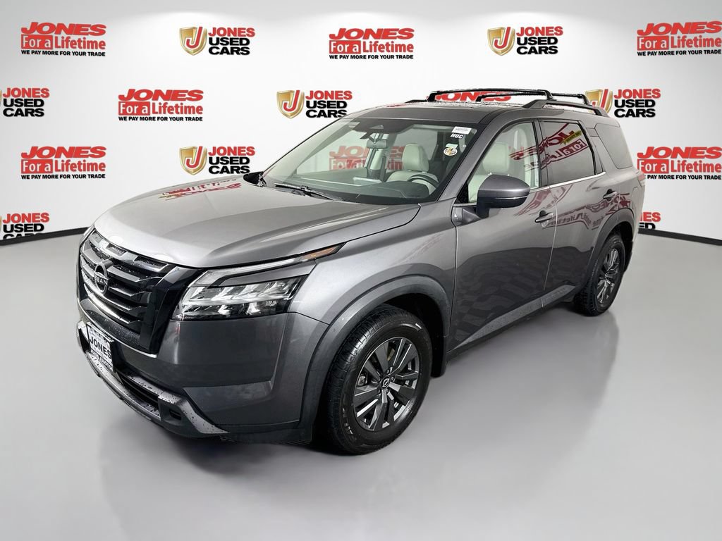 Certified 2022 Nissan Pathfinder SV w/ SV Premium Package AWD/4WD image 14