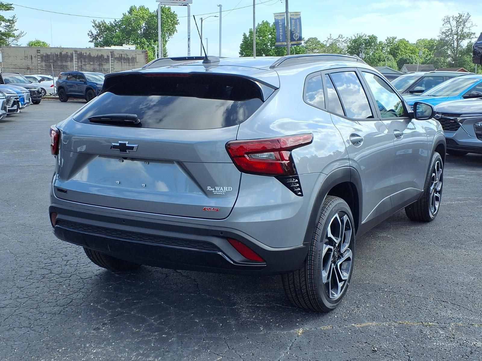 New 2026 Chevrolet Trax RS w/ Driver Confidence Package FWD image 2
