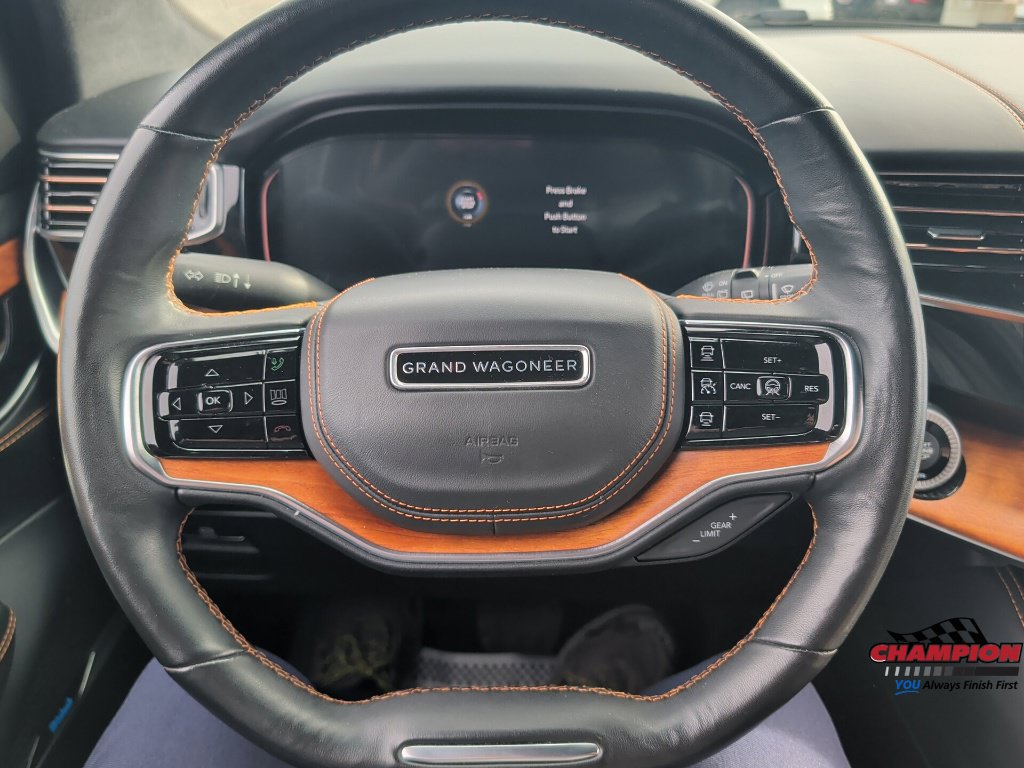 Used 2022 Jeep Grand Wagoneer Series III w/ Rear-Seat Entertainment Group AWD/4WD image 15