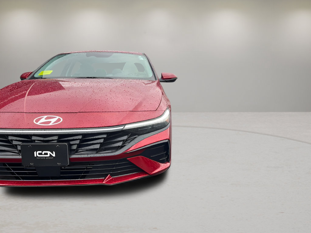 Used 2025 Hyundai Elantra Limited FWD image 8