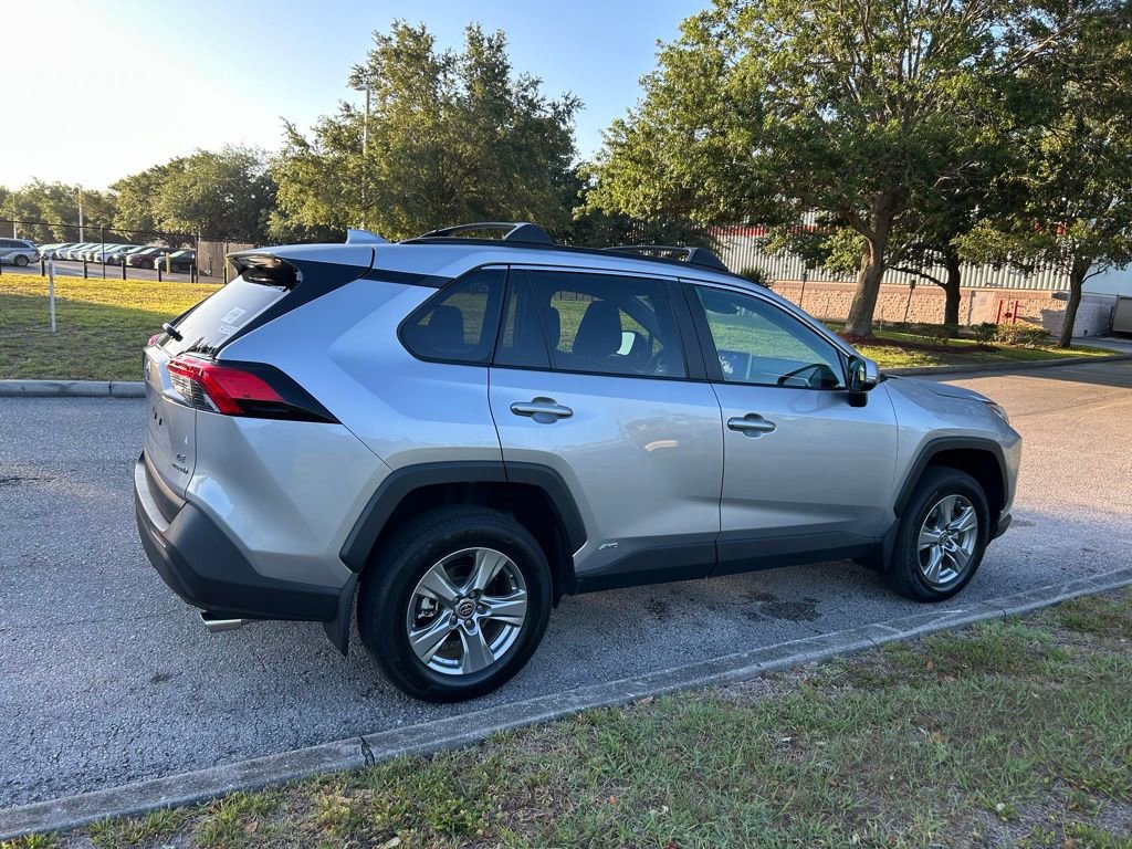 Used 2024 Toyota RAV4 LE AWD/4WD image 5
