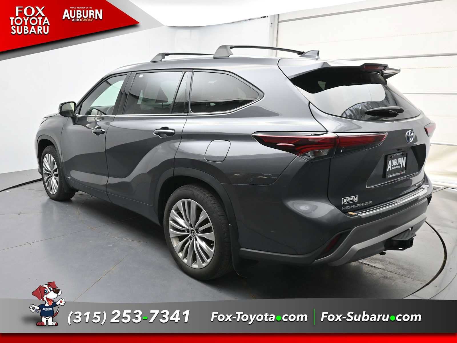 Used 2024 Toyota Highlander Platinum AWD/4WD image 16