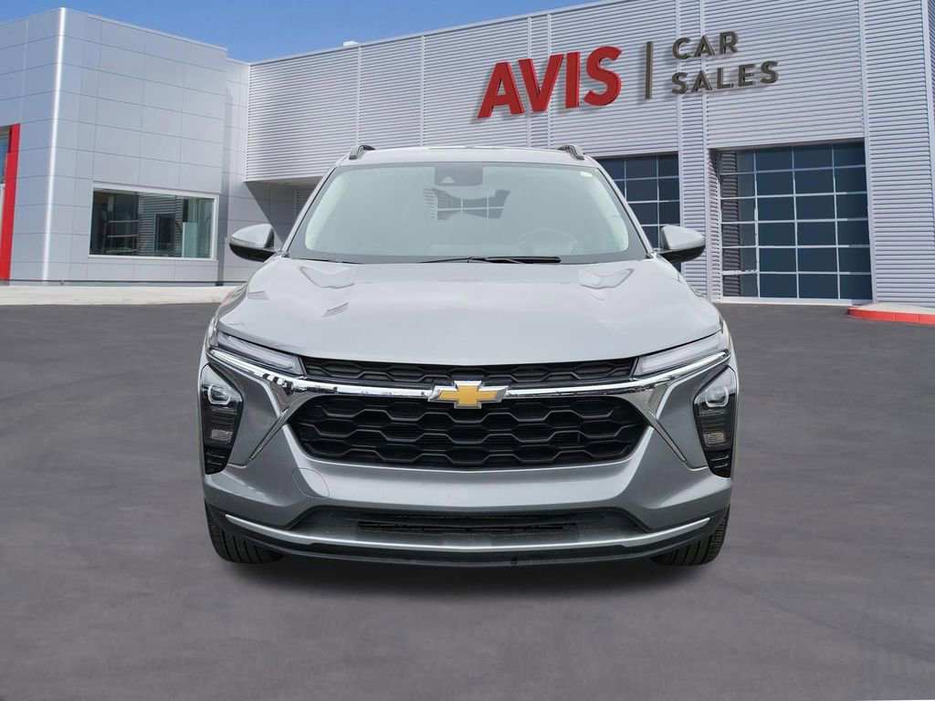 Used 2025 Chevrolet Trax LT w/ LT Convenience Package FWD image 10
