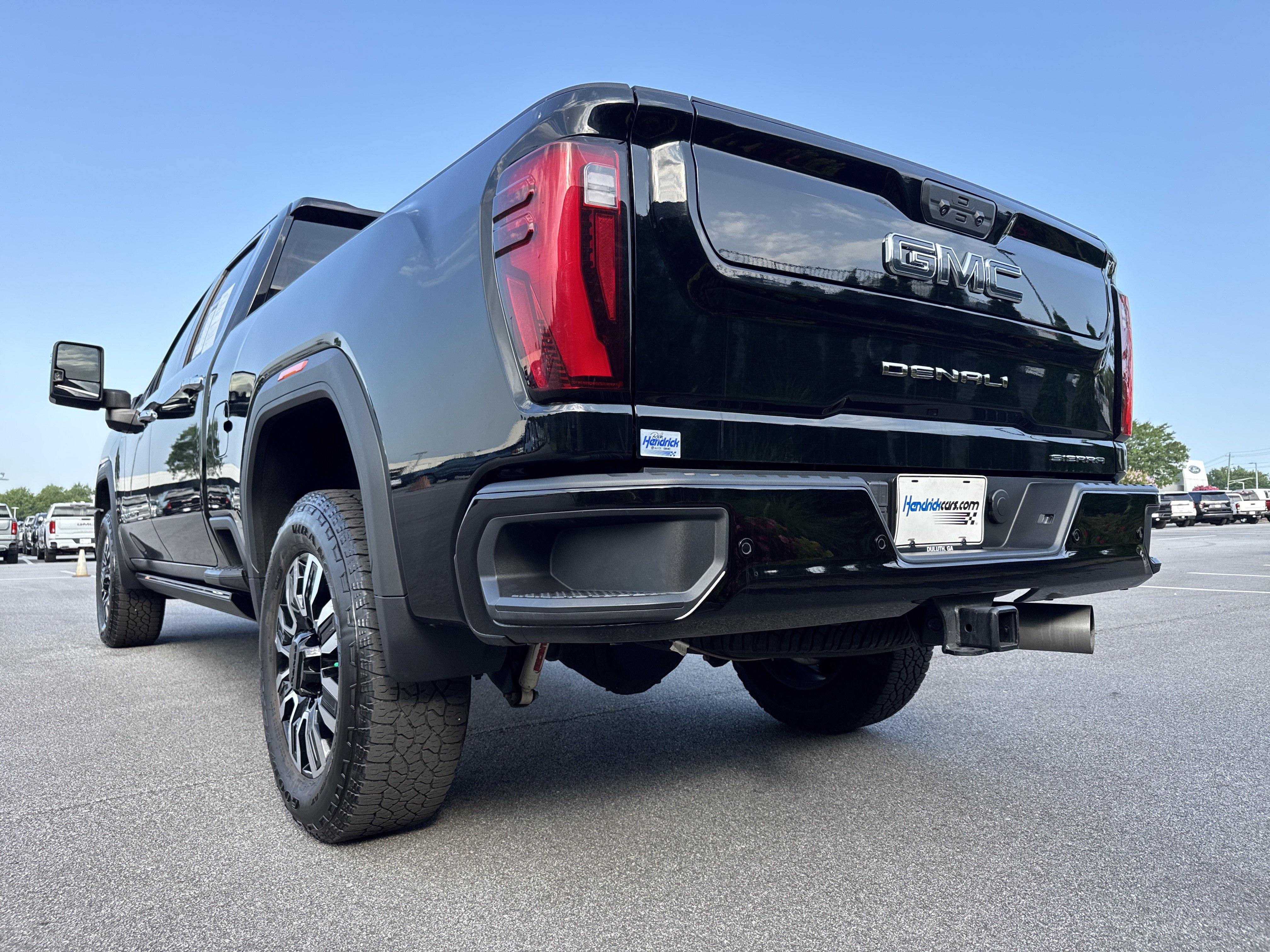 Used 2025 GMC Sierra 2500 Denali Ultimate AWD/4WD image 8